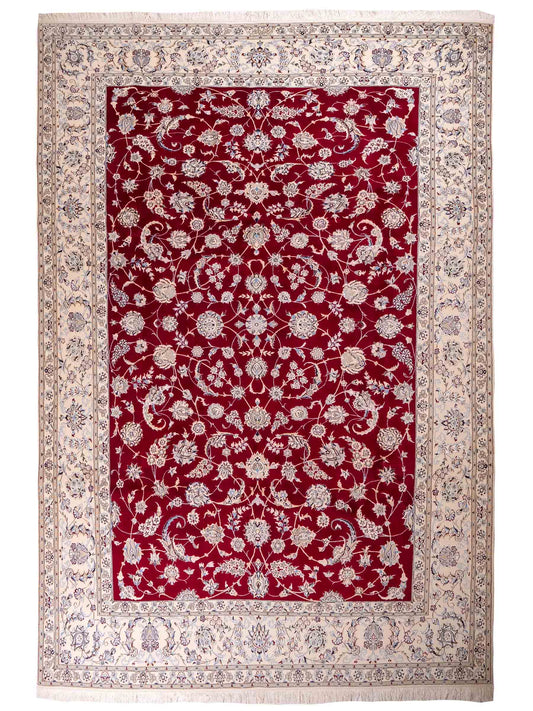 Sehr feiner, handgeknüpfter Nain 6La Perserteppich aus Wolle mit Seide von Khademi. Farbe: Cremeweiß, rot. Größe: 312 x 209 cm. Vertrieb durch JUPITER Intl.