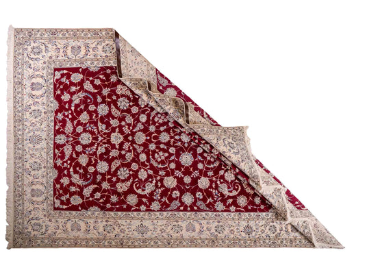 Sehr feiner, handgeknüpfter Nain 6La Perserteppich aus Wolle mit Seide von Khademi. Farbe: Cremeweiß, rot. Größe: 312 x 209 cm. Vertrieb durch JUPITER Intl.