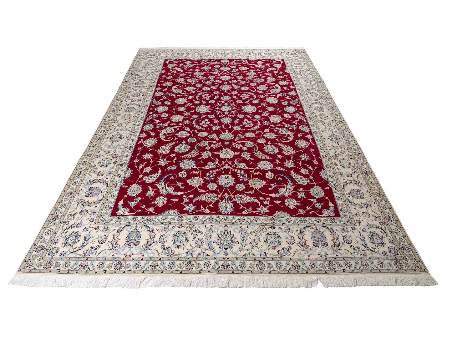 Sehr feiner, handgeknüpfter Nain 6La Perserteppich aus Wolle mit Seide von Khademi. Farbe: Cremeweiß, rot. Größe: 312 x 209 cm. Vertrieb durch JUPITER Intl.