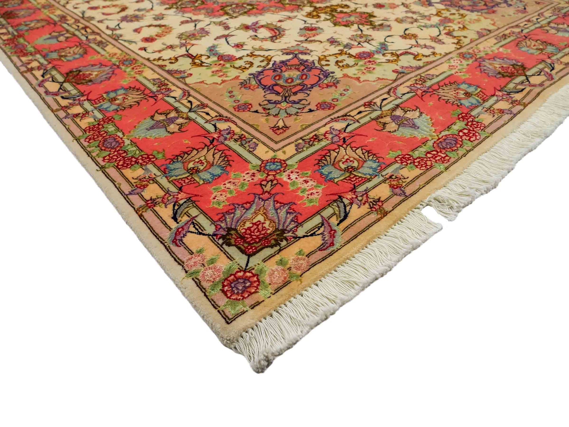 Sehr feiner, handgeknüpfter Khademi Täbriz Perserteppich aus Wolle mit Seide, creme, pink. 201x153 cm. Verkauf durch Jupiter Intl.