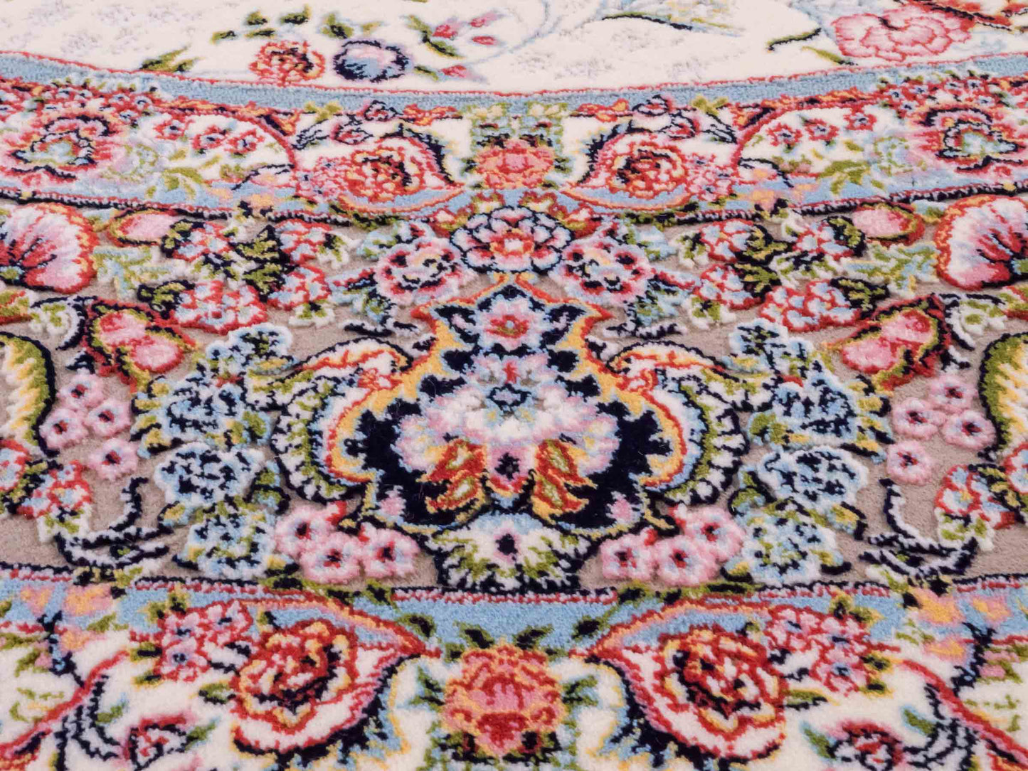 Persischer Maschinenteppich von Khademi aus Acryl, rund, creme, Allover-Täbriz-Design, Größe: 150 x 150 cm. Made in Iran. Teppichnummer: KB4-1838. Verkauf durch Jupiter Intl.