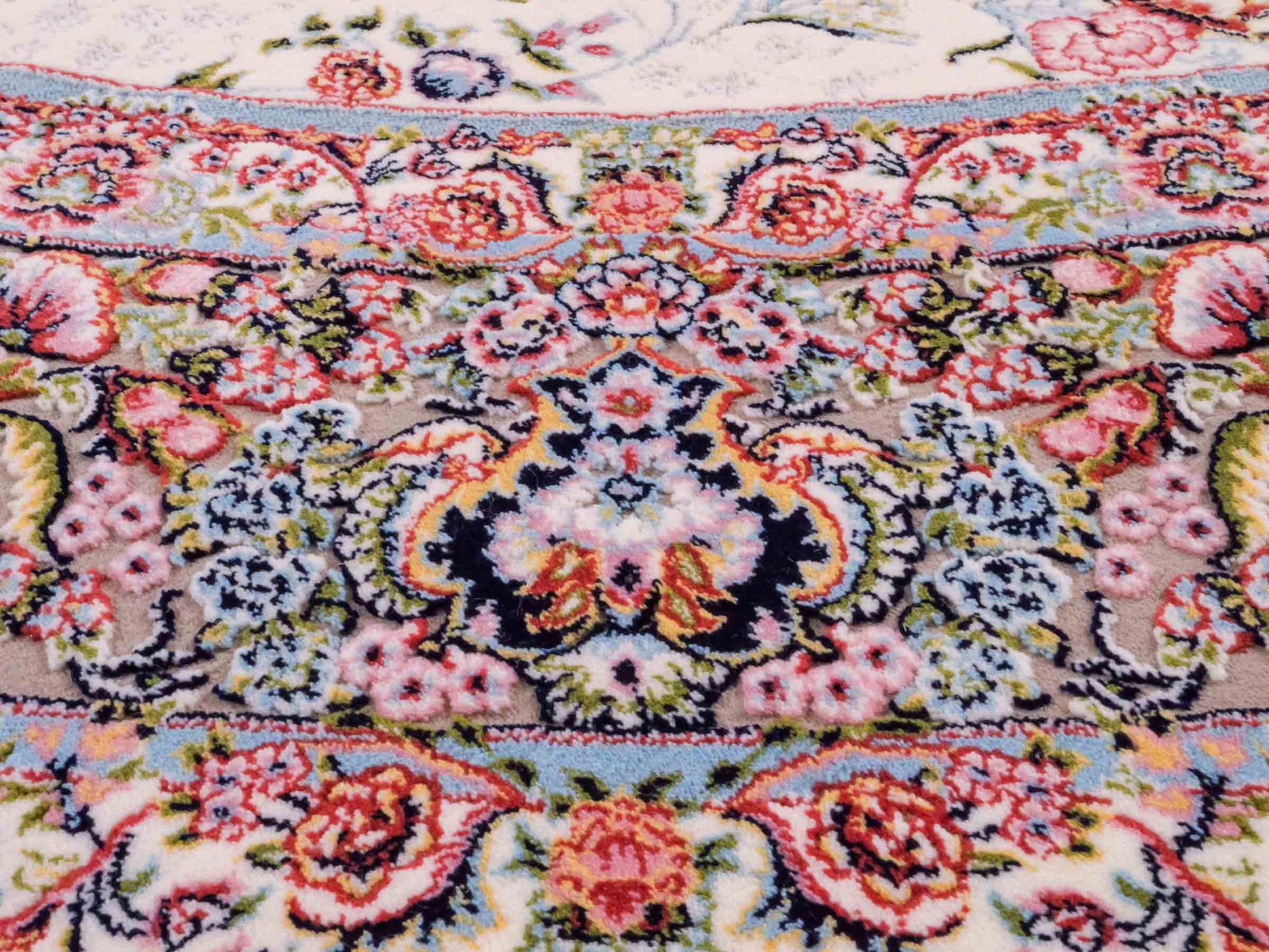 Persischer Maschinenteppich von Khademi aus Acryl, rund, creme, Allover-Täbriz-Design, Größe: 150 x 150 cm. Made in Iran. Teppichnummer: KB4-1838. Verkauf durch Jupiter Intl.