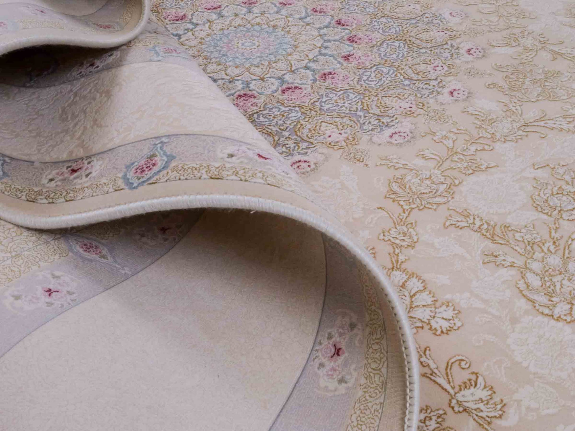 Persischer Maschinenteppich von Khademi aus Acryl, creme, Täbriz-Medaillon-Design, Größe: 300 x 200 cm. Made in Iran. Teppichnummer: KB4-1833. Verkauf durch Jupiter Intl.