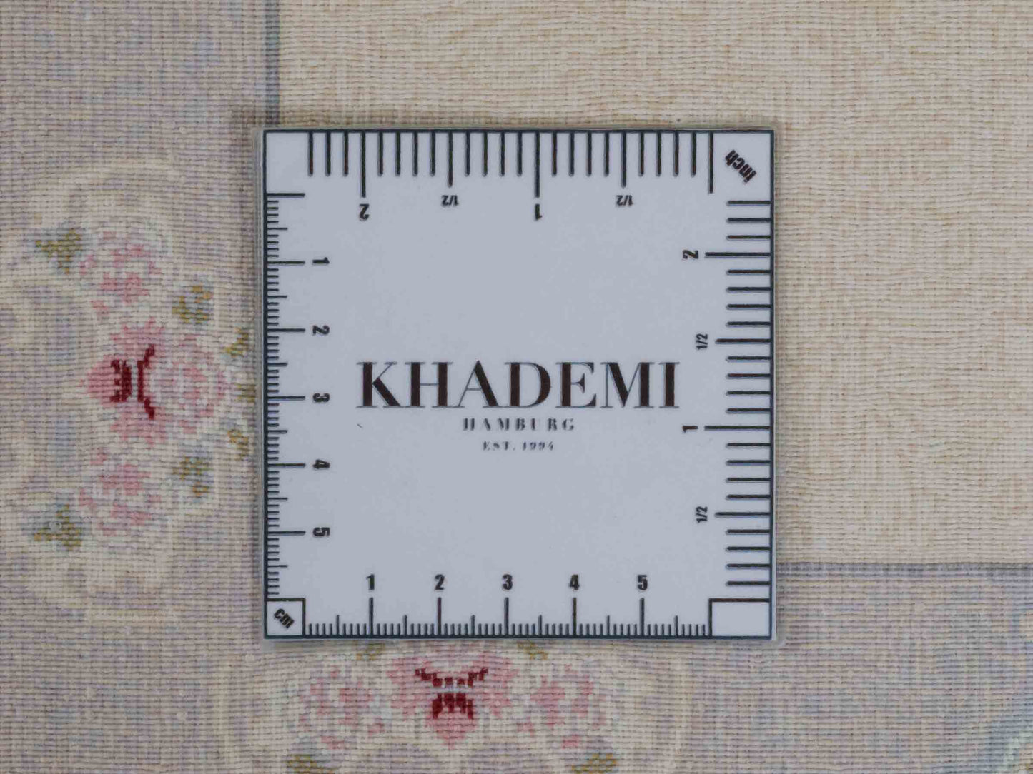 Persischer Maschinenteppich von Khademi aus Acryl, creme, Täbriz-Medaillon-Design, Größe: 300 x 200 cm. Made in Iran. Teppichnummer: KB4-1833. Verkauf durch Jupiter Intl.