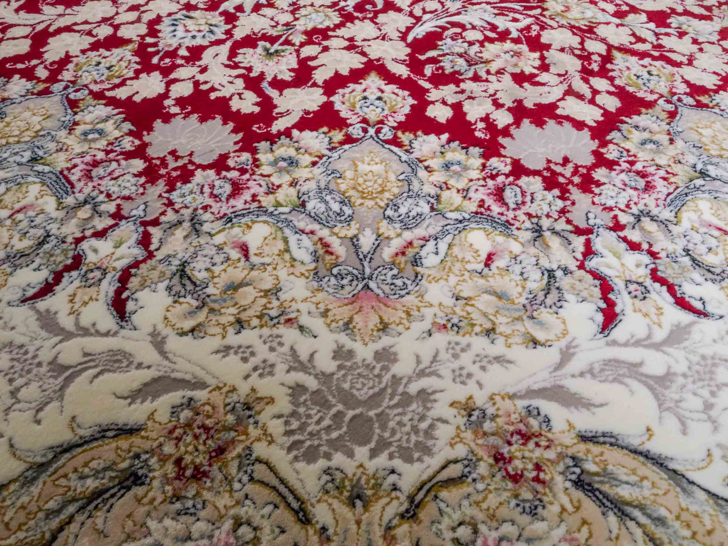 Persischer Maschinenteppich von Khademi aus Acryl, rot, Täbriz-Medaillon-Design, Größe: 300 x 200 cm. Made in Iran. Teppichnummer: KB4-1832. Verkauf durch Jupiter Intl.