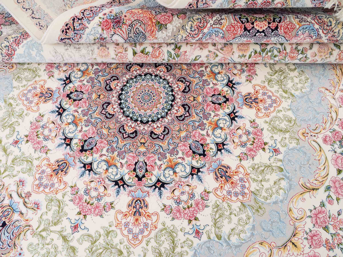 Persischer Maschinenteppich von Khademi aus Acryl, cremeweiß, mit Medaillon, Täbriz-Design, Größe: 350 x 250 cm. Made in Iran. Teppichnummer: KB4-1839. Verkauf durch Jupiter Intl.