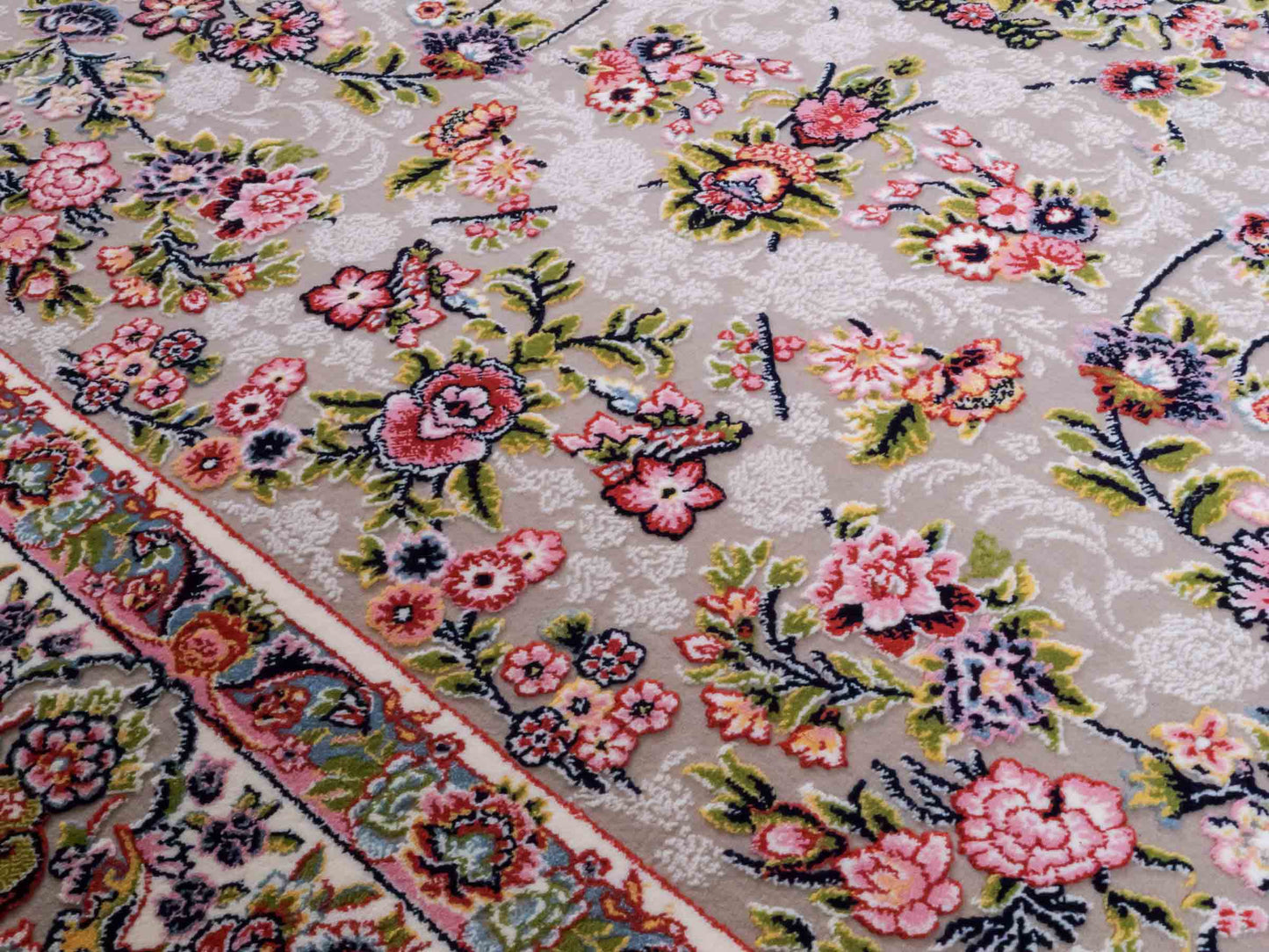 Persischer Läufer-Maschinenteppich von Khademi aus Acryl, grau, Allover-Ghom-Design, Größe: 400 x 100 cm. Made in Iran. Teppichnummer: KB4-1837. Verkauf durch Jupiter Intl.