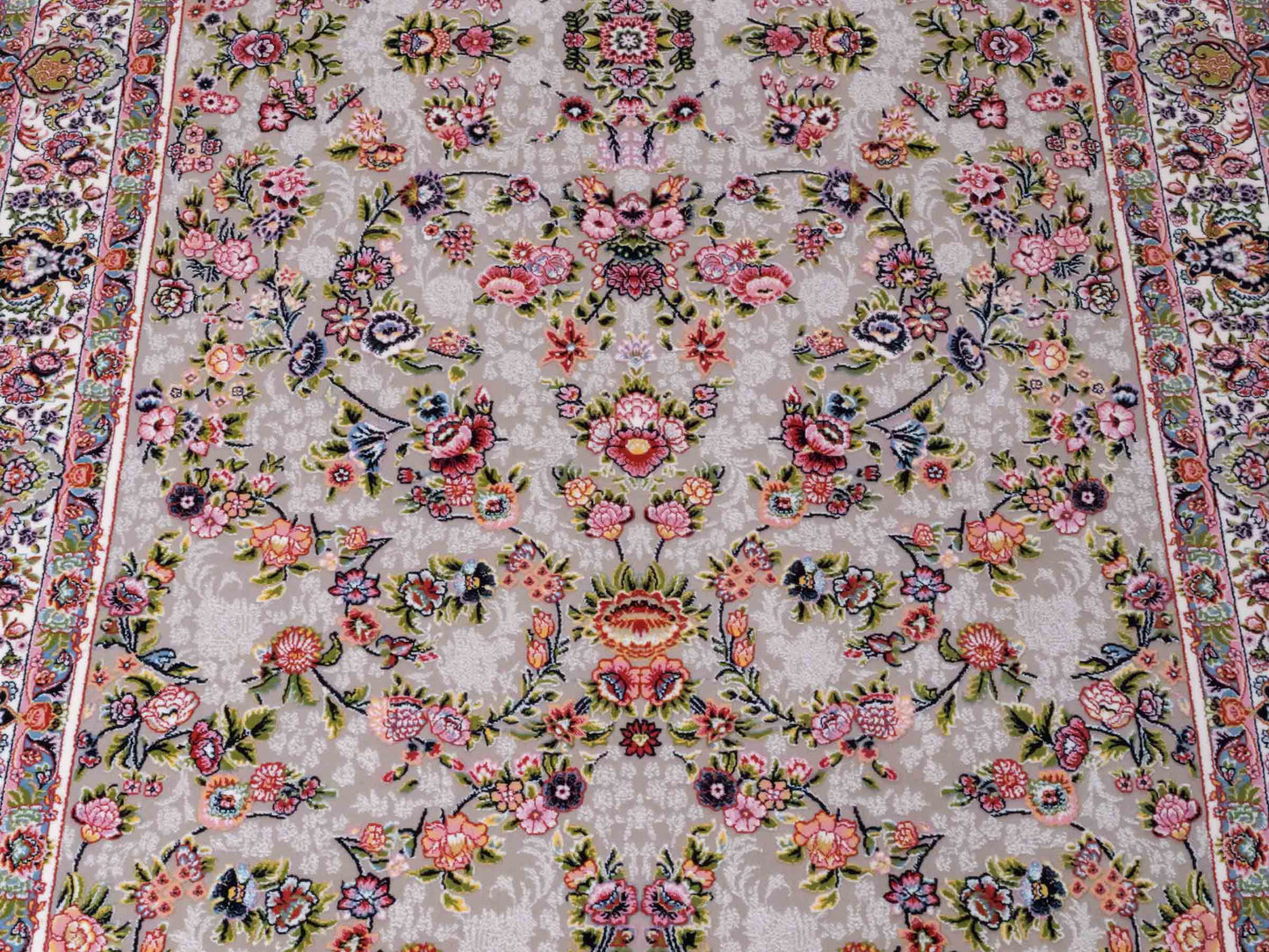 Persischer Läufer-Maschinenteppich von Khademi aus Acryl, grau, Allover-Ghom-Design, Größe: 400 x 100 cm. Made in Iran. Teppichnummer: KB4-1837. Verkauf durch Jupiter Intl.