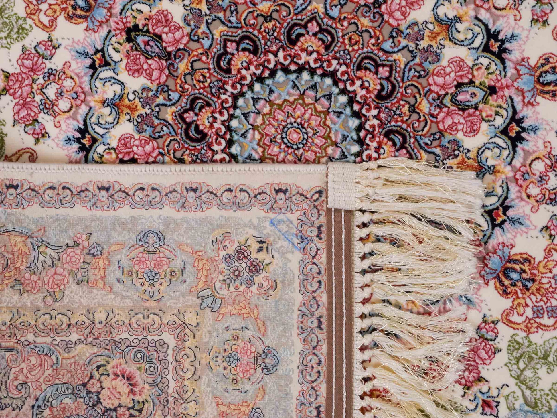 Persischer Läufer-Maschinenteppich von Khademi aus Acryl, creme, Täbriz-Medaillon-Design, Größe: 400 x 100 cm. Made in Iran. Teppichnummer: KB4-1836. Verkauf durch Jupiter Intl.