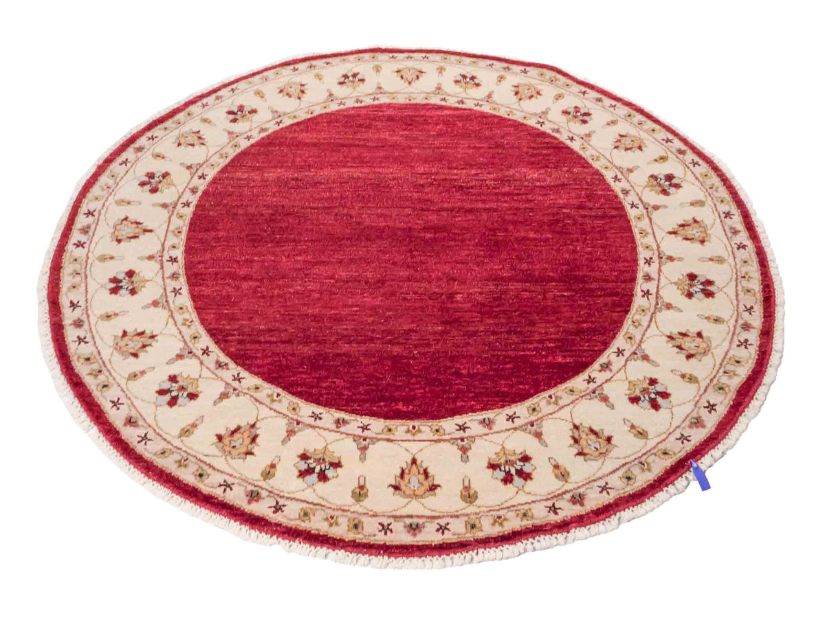 Runder, handgeknüpfter Ziegler Farahan Orientteppich von Khademi aus Wolle, rot, beige. Klassisch-traditionell von Hand geknüpft in Afghanistan. Größe: 150 cm x 150 cm. Teppichnummer: SB3-1135 | Jupiter Intl.