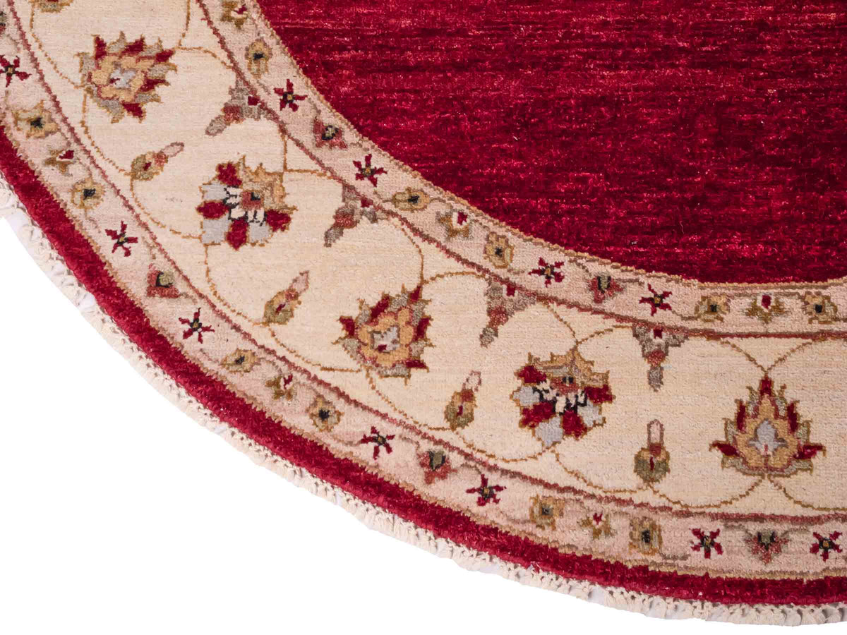 Runder, handgeknüpfter Ziegler Farahan Orientteppich von Khademi aus Wolle, rot, beige. Klassisch-traditionell von Hand geknüpft in Afghanistan. Größe: 150 cm x 150 cm. Teppichnummer: SB3-1135 | Jupiter Intl.