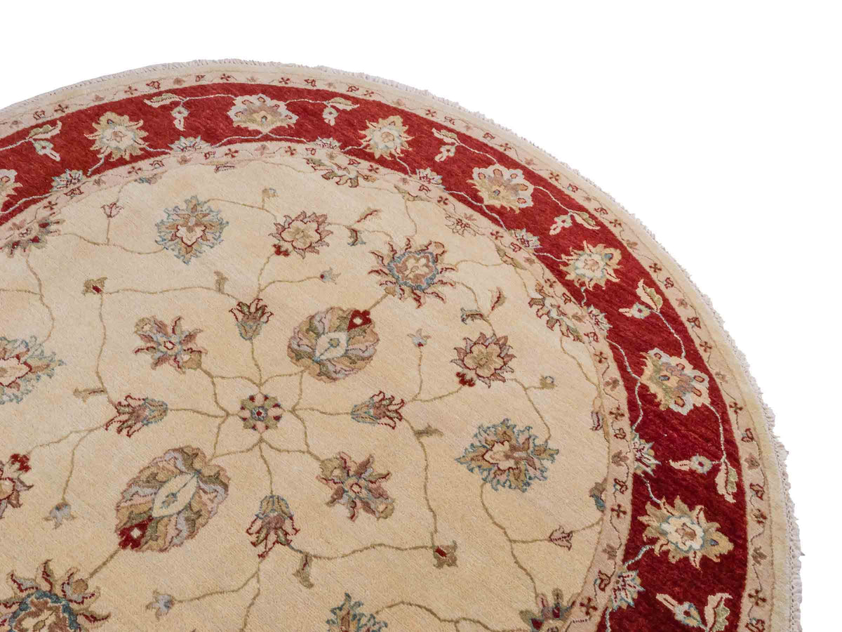 Runder, handgeknüpfter Ziegler Farahan Orientteppich von Khademi aus Wolle, beige, gold, rot. Klassisches Allover-Design. Traditionell von Hand geknüpft in Afghanistan. Größe: 185 cm x 185 cm. Teppichnummer: SB3-1120 | Jupiter Intl.