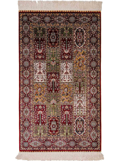 Sehr feiner, handgeknüpfter Khademi Orientteppich mit Ghom Design aus reiner Seide, rot, multicolor. 122x70 cm. Vertrieb durch Jupiter Intl.