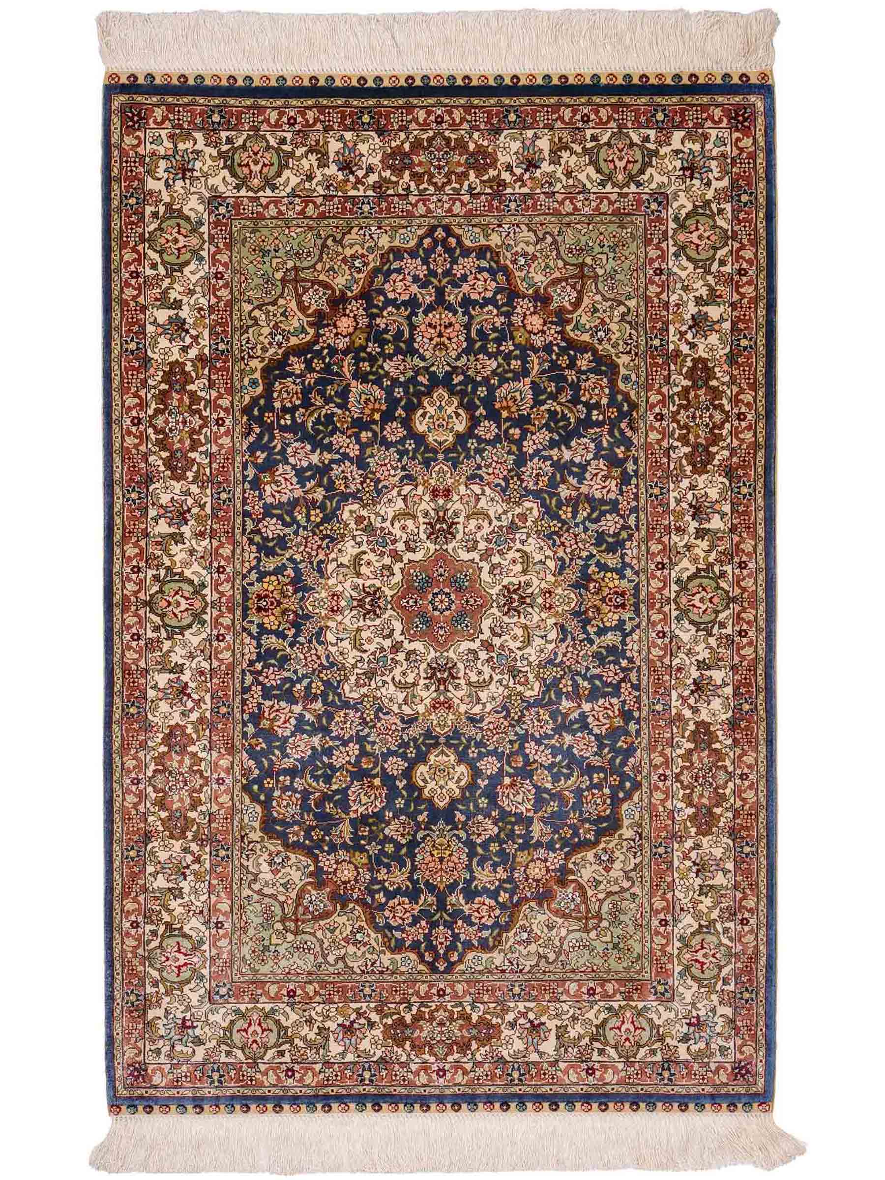 Sehr feiner, handgeknüpfter Khademi Orientteppich mit Ghom Design aus reiner Seide, blau, creme. 123x78 cm. Vertrieb durch Jupiter Intl.