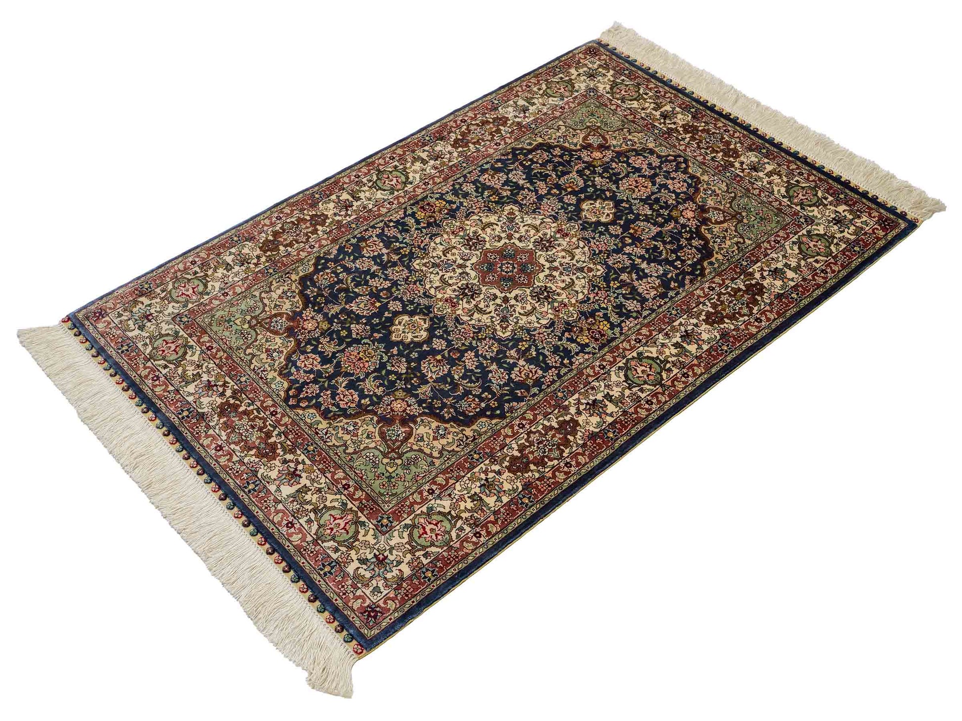 Sehr feiner, handgeknüpfter Khademi Orientteppich mit Ghom Design aus reiner Seide, blau, creme. 123x78 cm. Vertrieb durch Jupiter Intl.