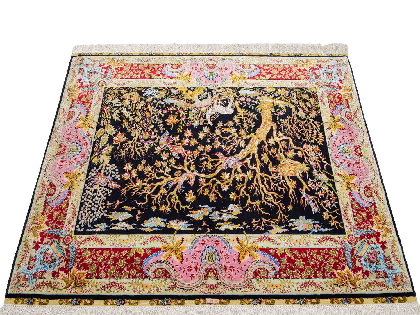 Sehr feiner, handgeknüpfter Khademi Ghom Orientteppich aus Seide, schwarz, rot, pink, blau. 124x110 cm. Vertrieb durch Jupiter Intl.