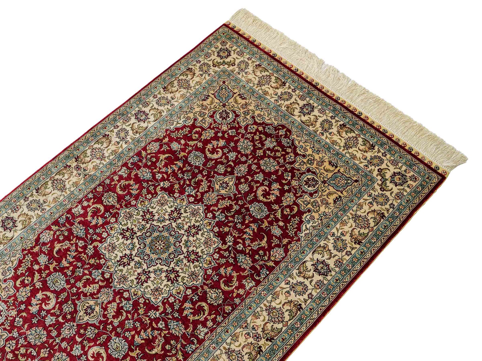 Sehr feiner, handgeknüpfter Khademi Orientteppich mit Ghom Design aus reiner Seide, rot, creme. 124x78 cm. Vertrieb durch Jupiter Intl.