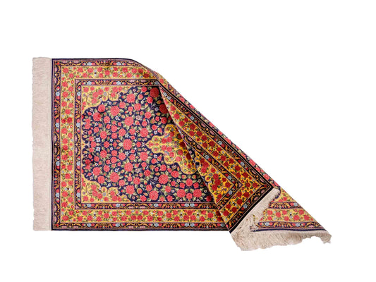 Sehr feiner, handgeknüpfter Khademi Orientteppich mit Ghom Design aus reiner Seide, blau, gelb, rot. 124x78 cm. Vertrieb durch Jupiter Intl.