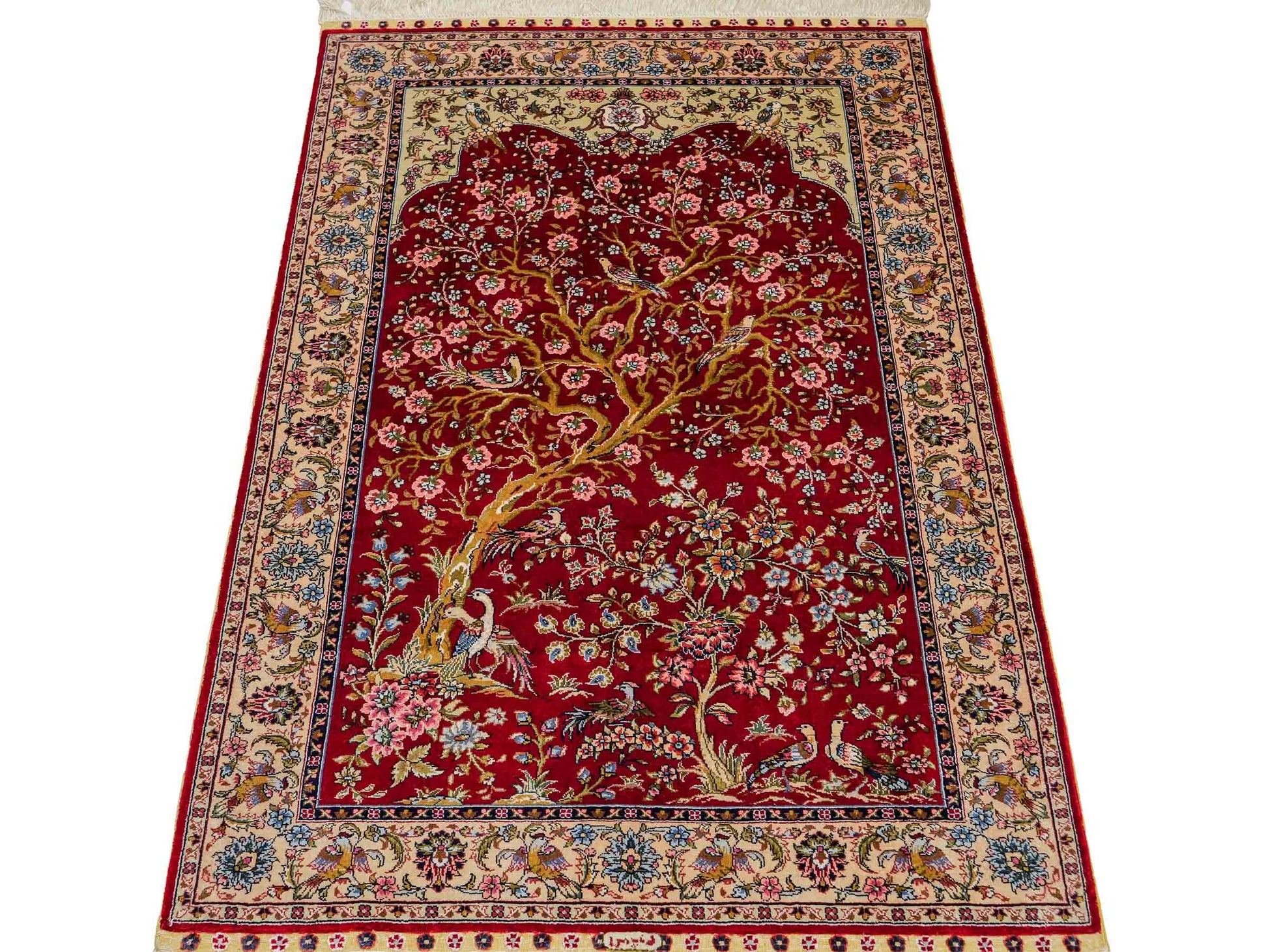 Sehr feiner, handgeknüpfter Khademi Orientteppich mit Ghom Design aus reiner Seide, rot, creme. 124x79 cm. Vertrieb durch Jupiter Intl.