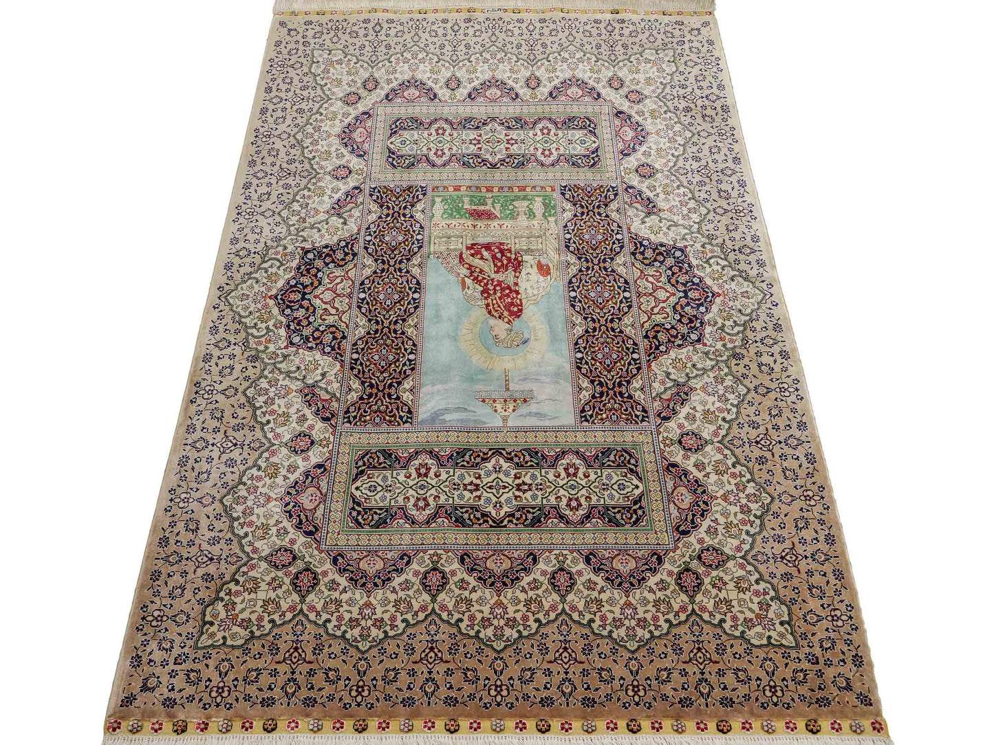 Sehr feiner, handgeknüpfter Khademi Ghom Orientteppich aus Seide, beige, braun, creme. 130x94 cm. Vertrieb durch Jupiter Intl.