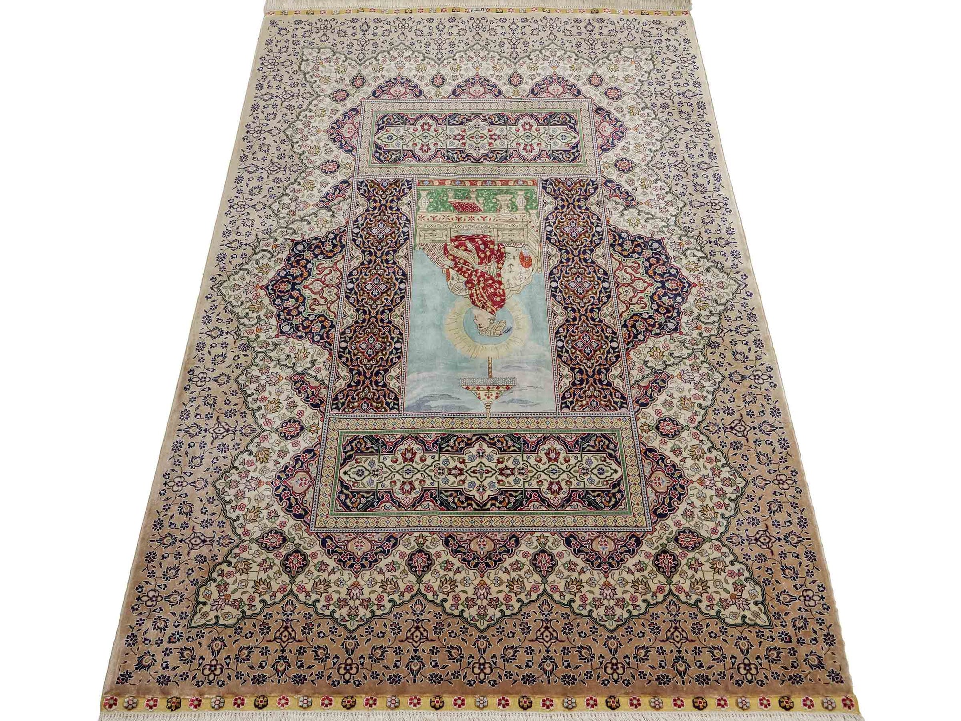 Sehr feiner, handgeknüpfter Khademi Ghom Orientteppich aus Seide, beige, braun, creme. 130x94 cm. Vertrieb durch Jupiter Intl.