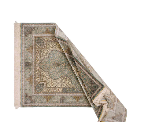 Extrem feiner, handgeknüpfter Khademi Orientteppich mit Ghom Design aus purer Seide, blau, multicolor. 139x93 cm. Vertrieb durch Jupiter Intl.