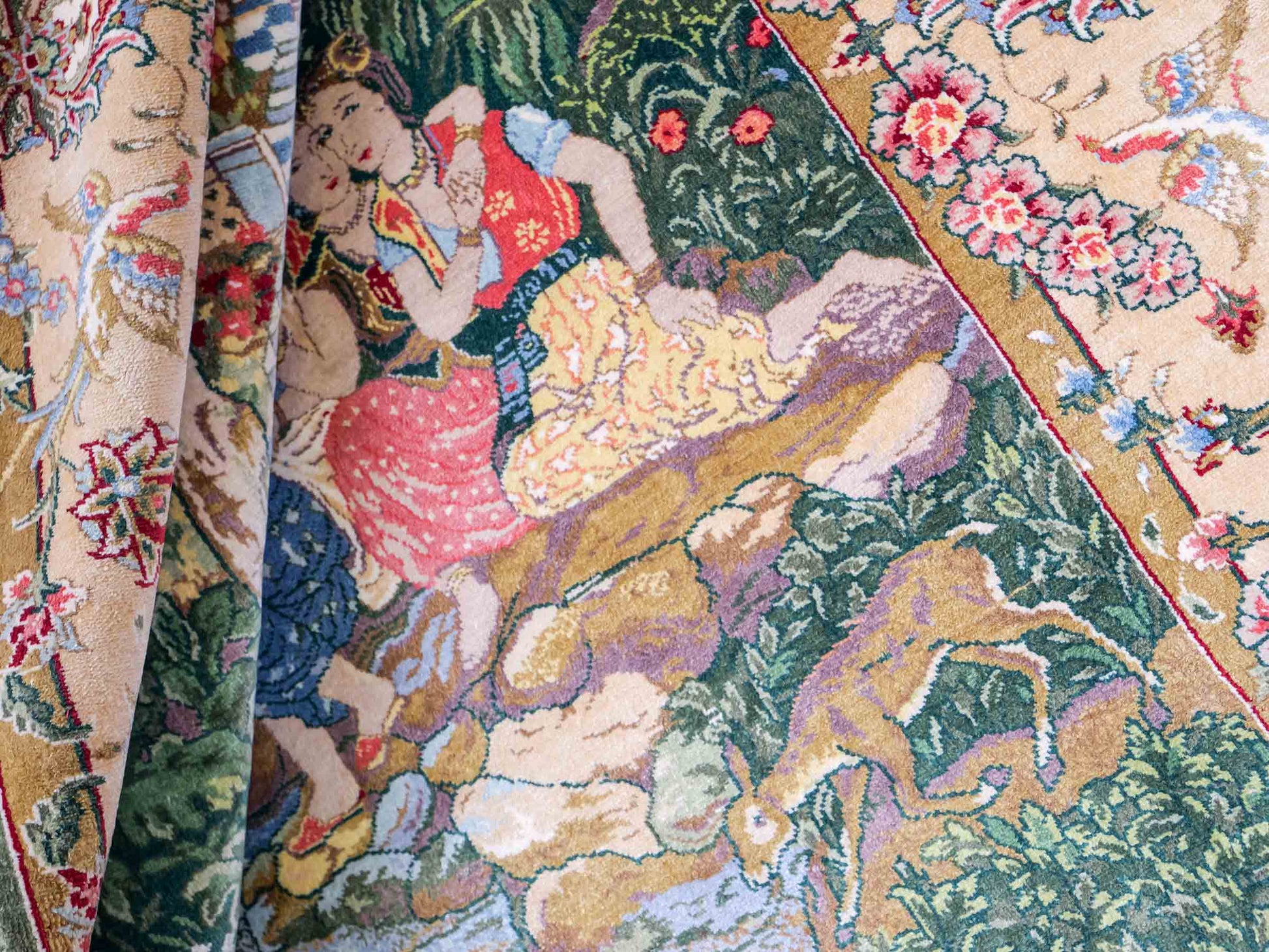 Sehr feiner, handgeknüpfter Khademi Ghom Orientteppich aus Seide, grün. 139x95 cm. Vertrieb durch Jupiter Intl.