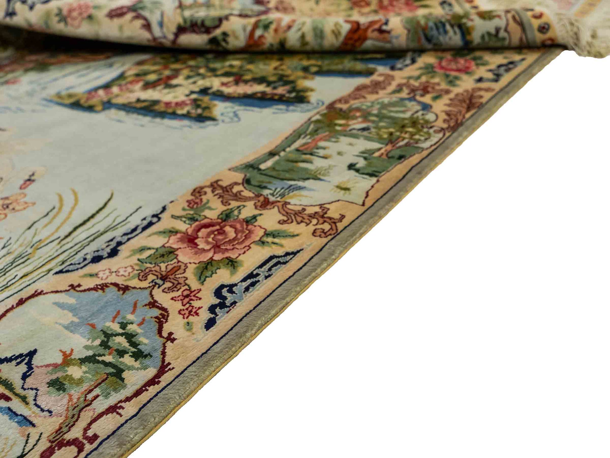 Sehr feiner, handgeknüpfter Khademi Orientteppich mit Ghom Design aus reiner Seide, creme, weiß, grün, multicolor. 140x79 cm. Vertrieb durch Jupiter Intl.