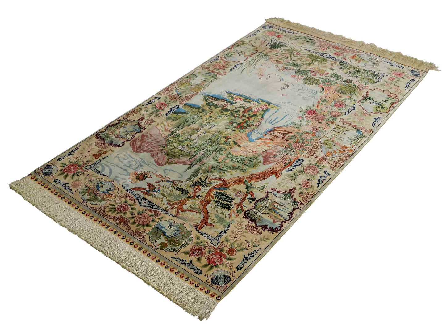 Sehr feiner, handgeknüpfter Khademi Orientteppich mit Ghom Design aus reiner Seide, creme, weiß, grün, multicolor. 140x79 cm. Vertrieb durch Jupiter Intl.