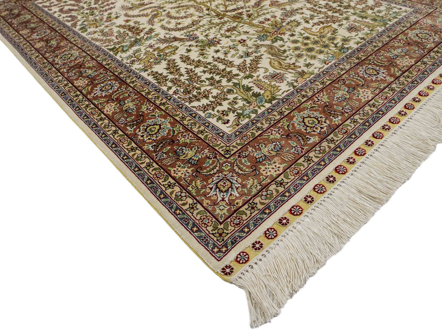 Sehr feiner, handgeknüpfter Khademi Orientteppich mit Ghom  Design aus reiner Seide, creme, weiß, rosa. 140x95 cm. Vertrieb durch Jupiter Intl.