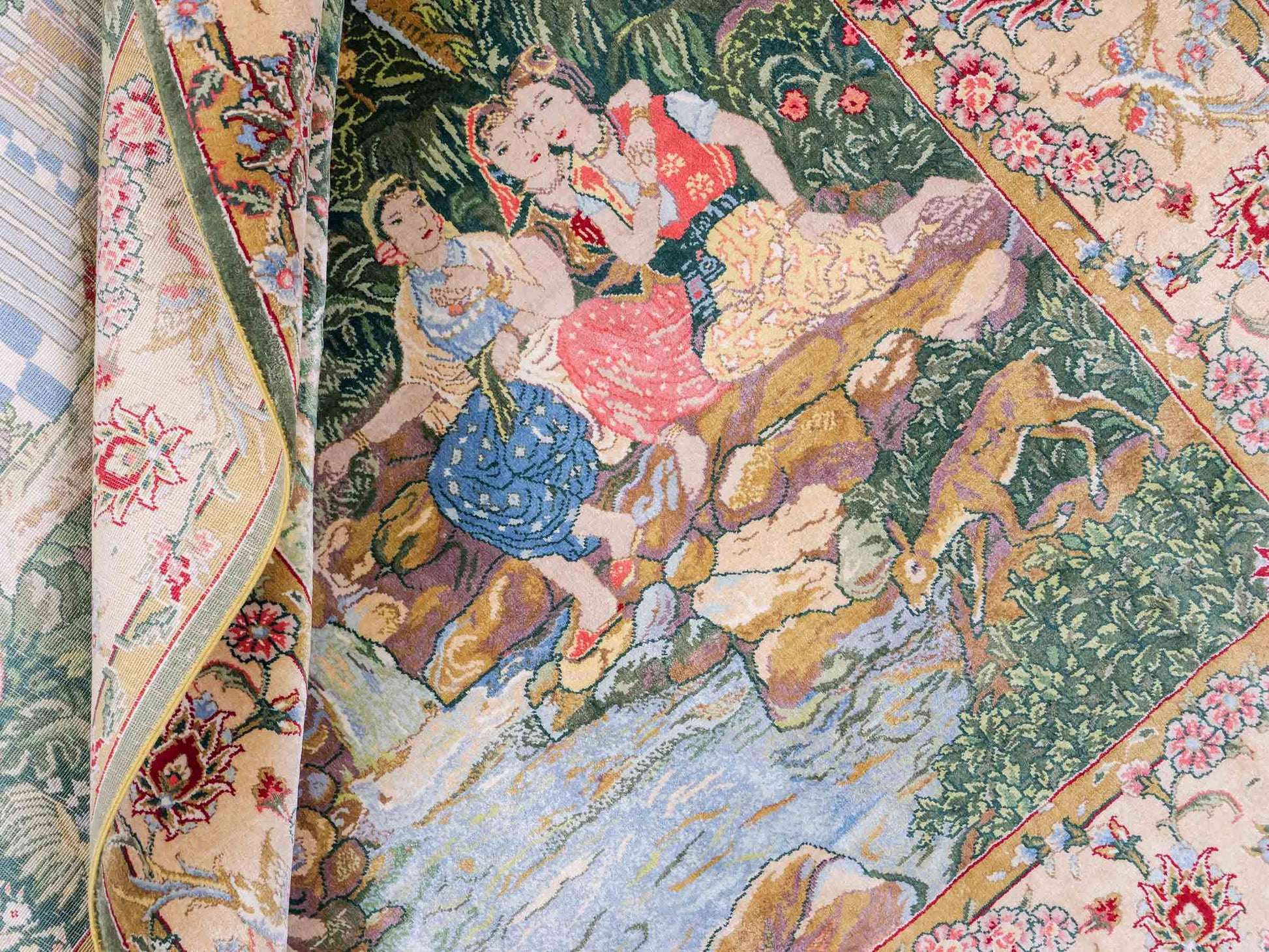 Sehr feiner, handgeknüpfter Khademi Ghom Orientteppich aus Seide, grün. 140x95 cm. Vertrieb durch Jupiter Intl.