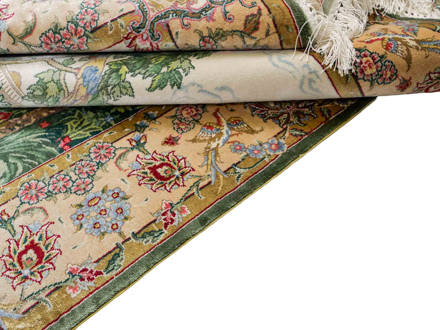 Sehr feiner, handgeknüpfter Khademi Orientteppich mit Ghom Design aus reiner Seide, grün, multicolor. 141x94 cm. Vertrieb durch Jupiter Intl.