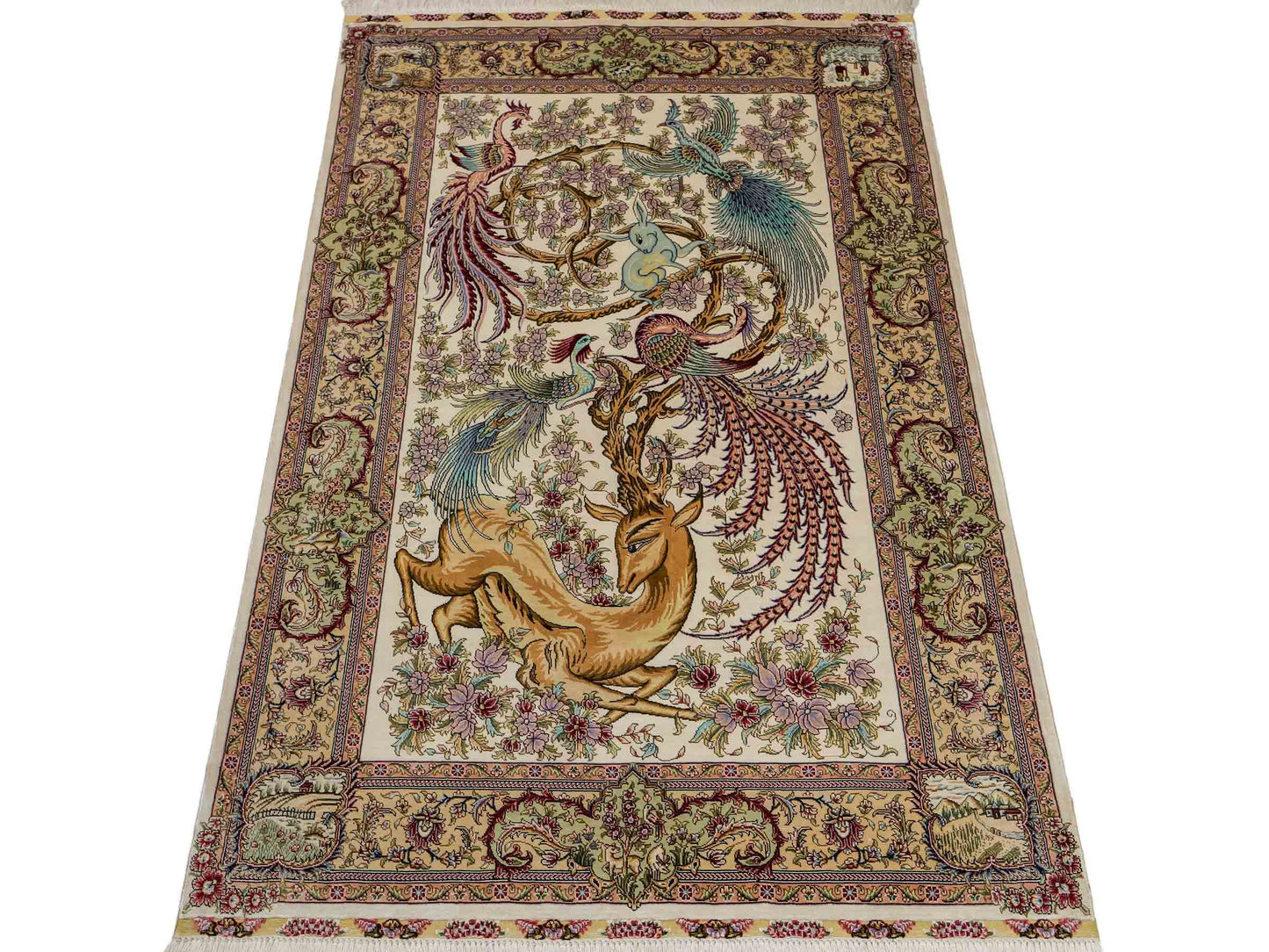 Sehr feiner, handgeknüpfter Khademi Orientteppich mit Ghom Design aus reiner Seide, creme, weiß, braun. 143x94 cm. Vertrieb durch Jupiter Intl.