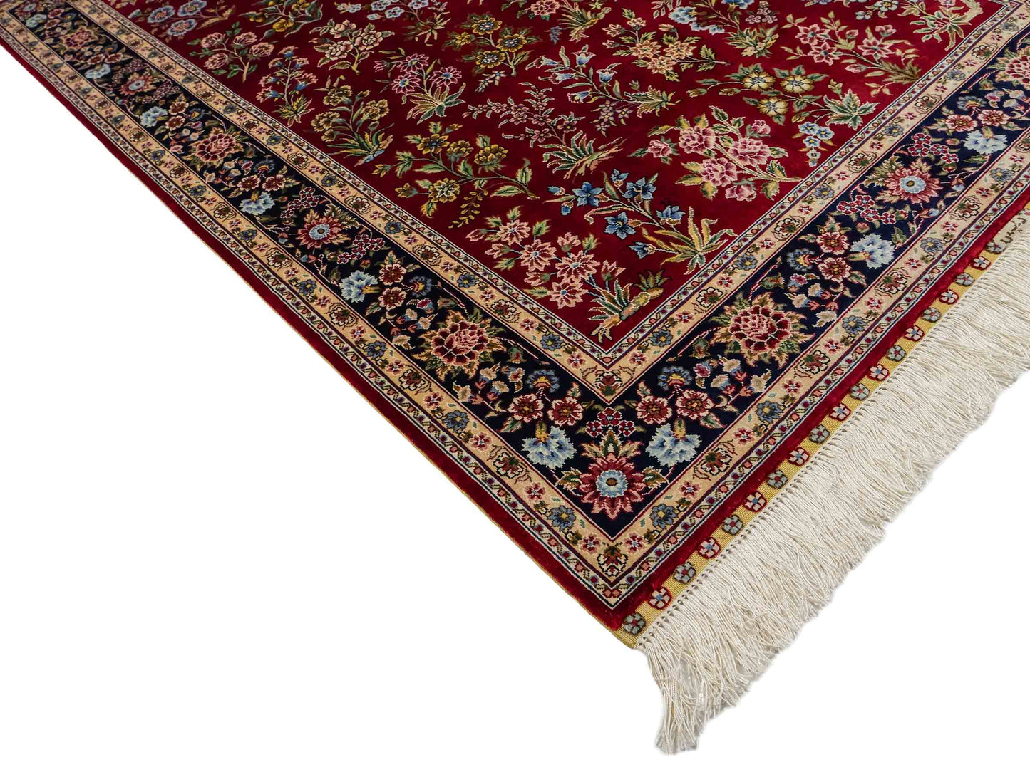Sehr feiner, handgeknüpfter Khademi Orientteppich mit Ghom Design aus reiner Seide, rot, blau. 143x94 cm. Vertrieb durch Jupiter Intl.