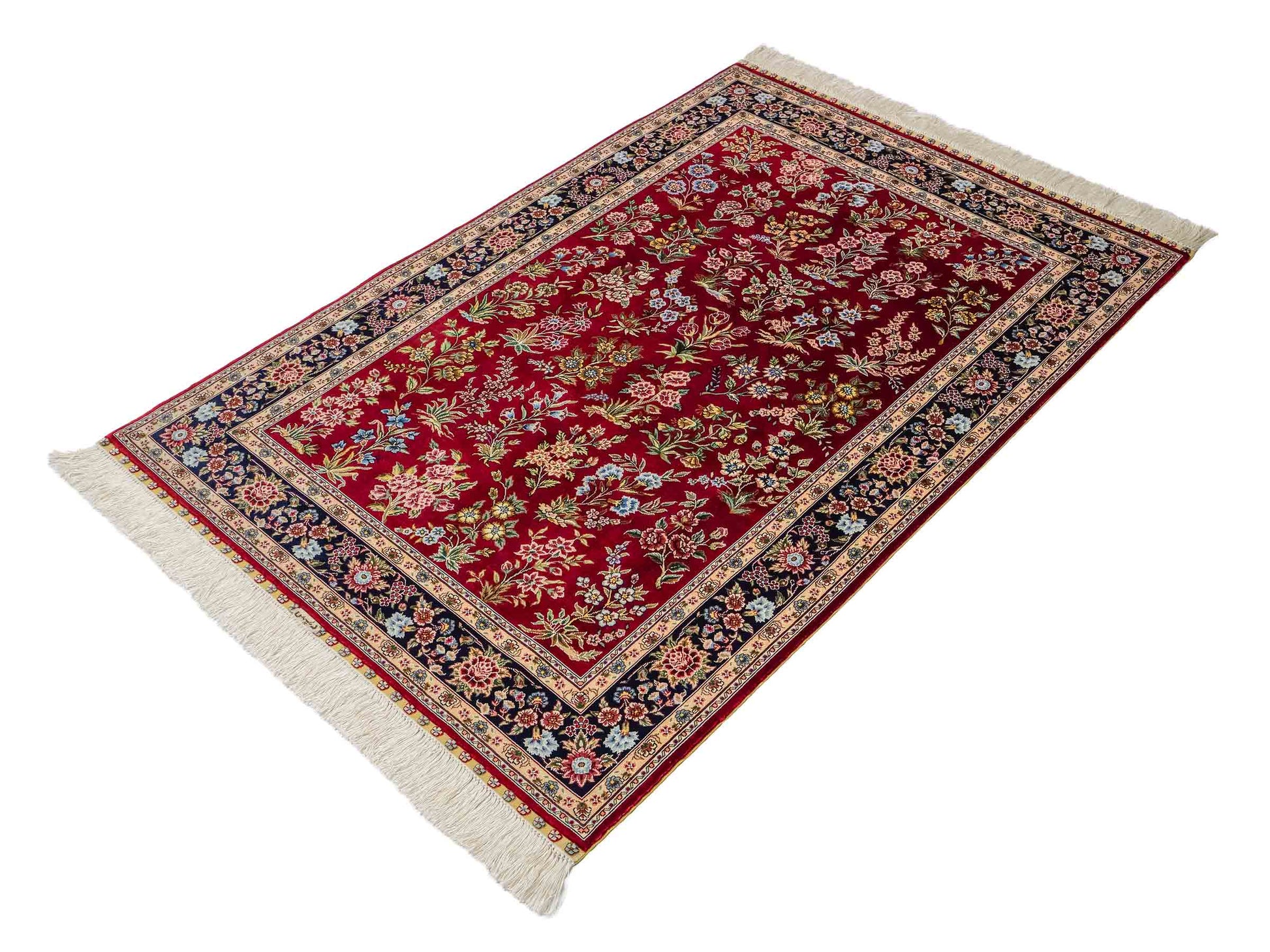 Sehr feiner, handgeknüpfter Khademi Orientteppich mit Ghom Design aus reiner Seide, rot, blau. 143x94 cm. Vertrieb durch Jupiter Intl.