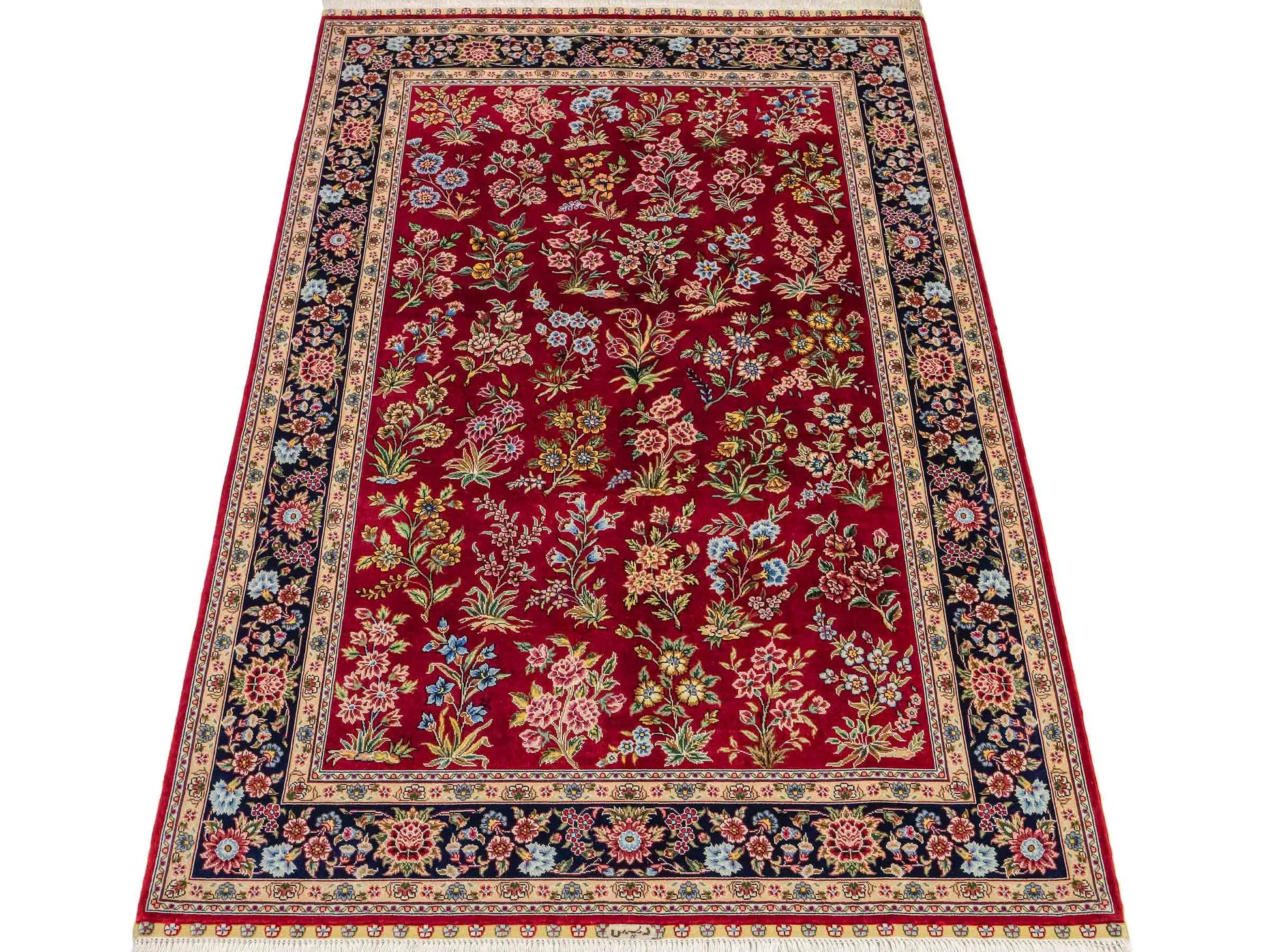 Sehr feiner, handgeknüpfter Khademi Orientteppich mit Ghom Design aus reiner Seide, rot, blau. 143x94 cm. Vertrieb durch Jupiter Intl.
