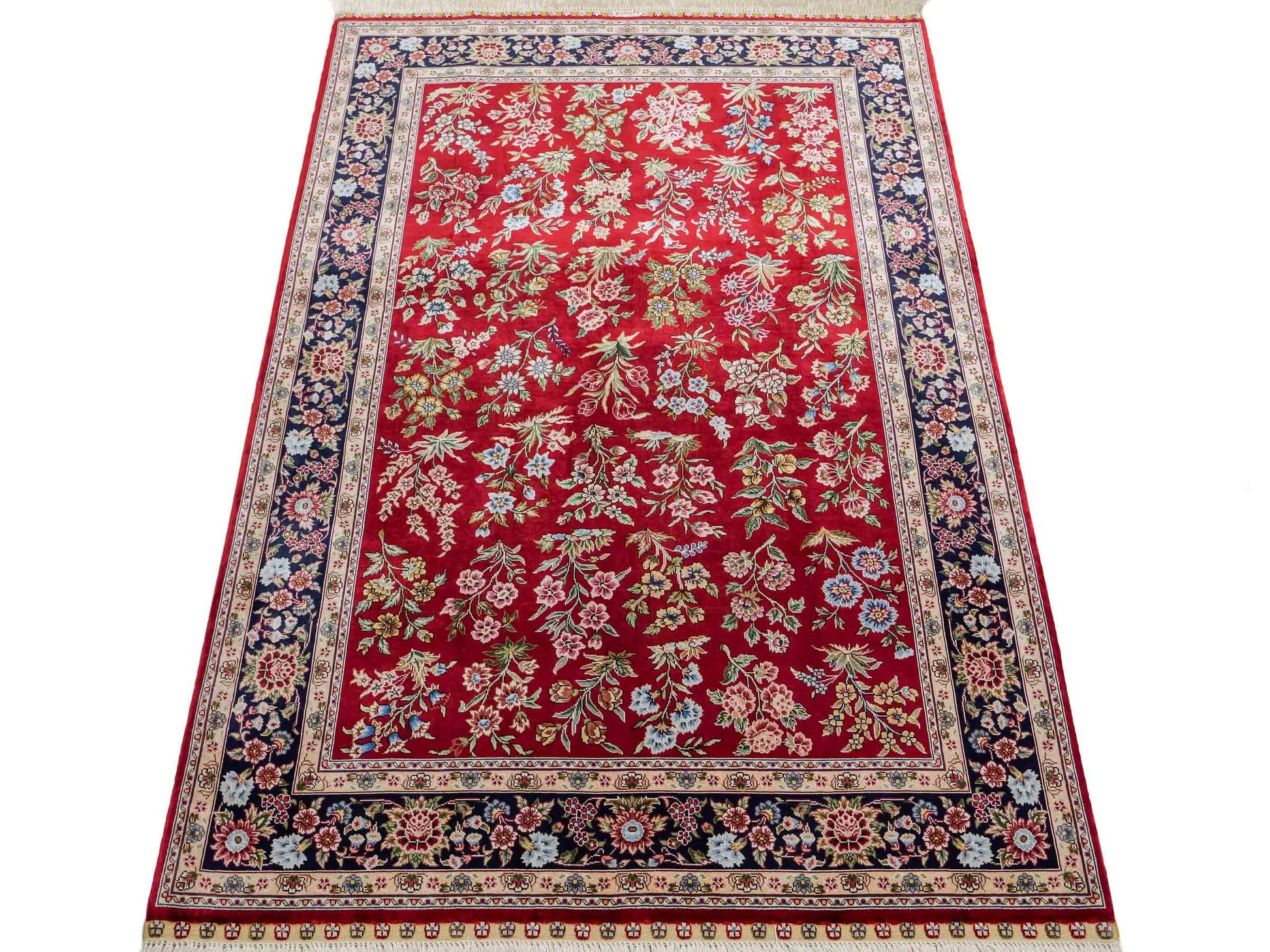 Sehr feiner, handgeknüpfter Khademi Orientteppich mit Ghom Design aus reiner Seide, rot, blau. 143x94 cm. Vertrieb durch Jupiter Intl.
