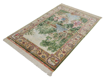 Sehr feiner, handgeknüpfter Khademi Ghom Orientteppich aus Seide, grün. 143x94 cm. Vertrieb durch Jupiter Intl.