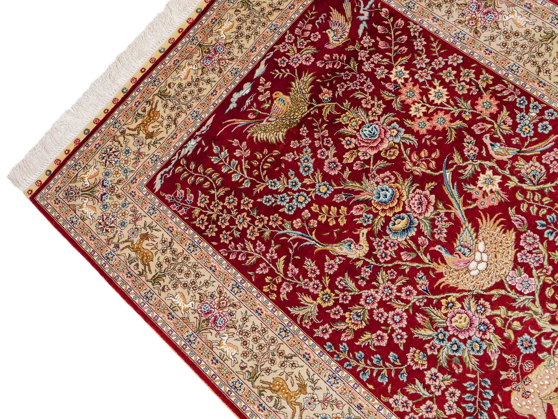 Sehr feiner, handgeknüpfter Khademi Orientteppich mit Ghom Design aus reiner Seide, rot, beige, creme. 153x95 cm. Vertrieb durch Jupiter Intl.