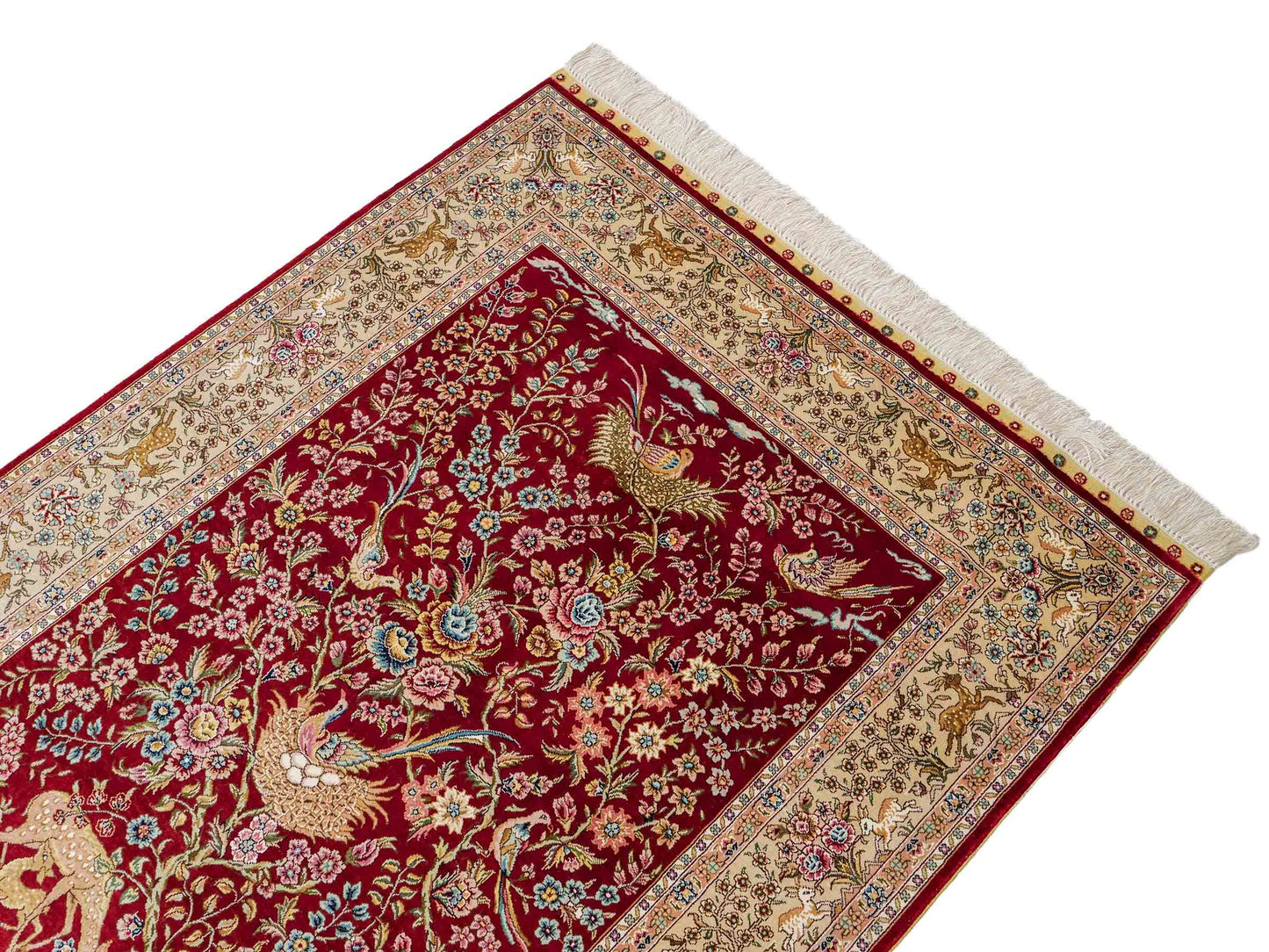 Sehr feiner, handgeknüpfter Khademi Orientteppich mit Ghom Design aus reiner Seide, rot, beige, creme. 153x95 cm. Vertrieb durch Jupiter Intl.