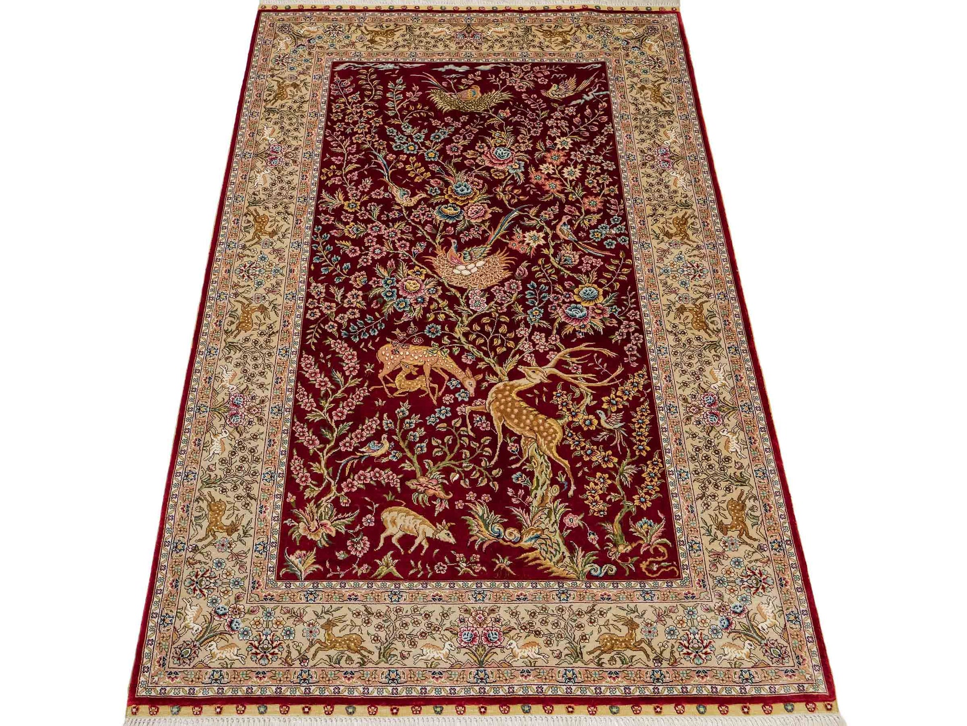 Sehr feiner, handgeknüpfter Khademi Orientteppich mit Ghom Design aus reiner Seide, rot, beige, creme. 153x95 cm. Vertrieb durch Jupiter Intl.