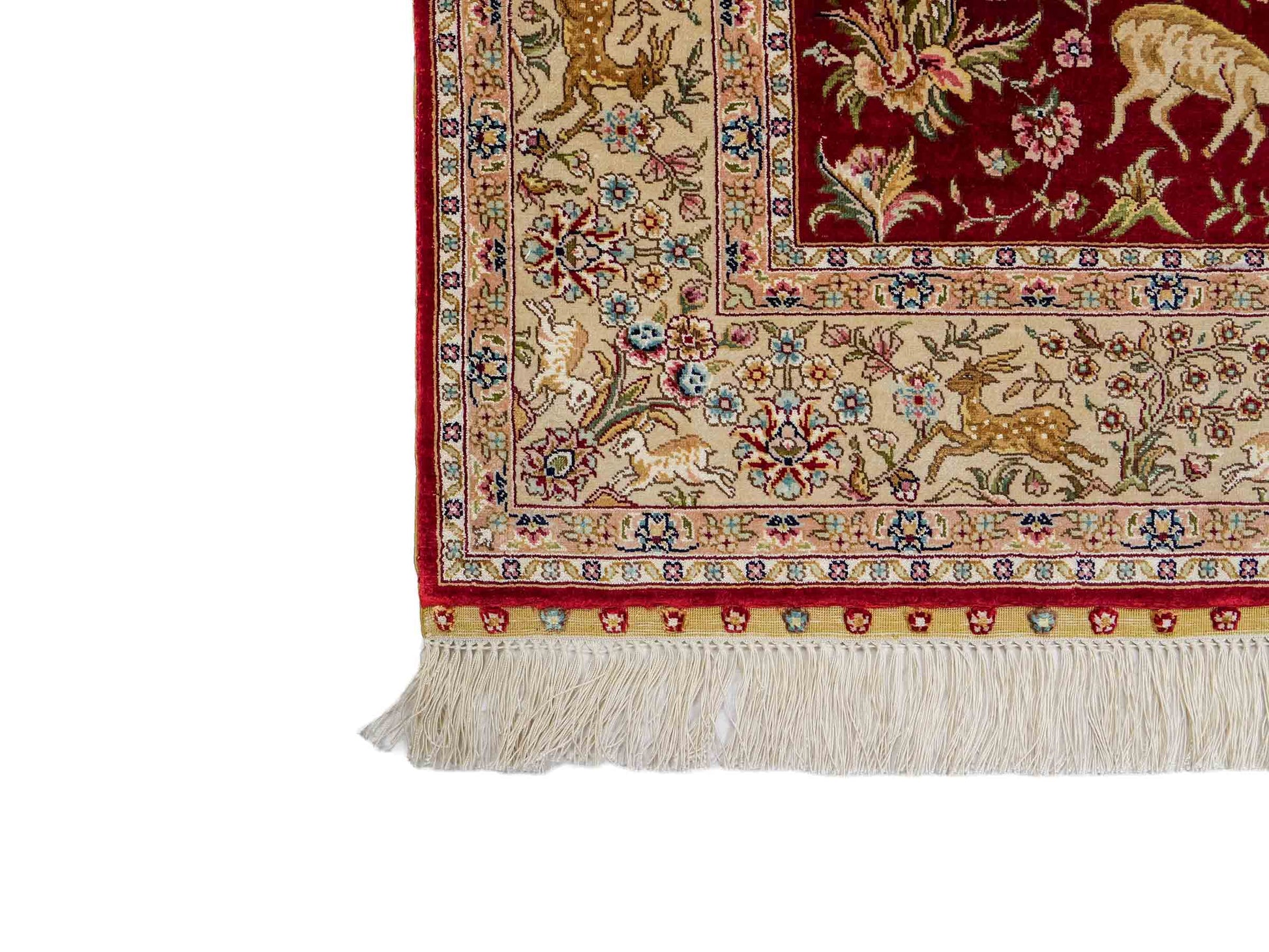 Sehr feiner, handgeknüpfter Khademi Orientteppich mit Ghom Design aus reiner Seide, rot, beige, creme. 153x95 cm. Vertrieb durch Jupiter Intl.