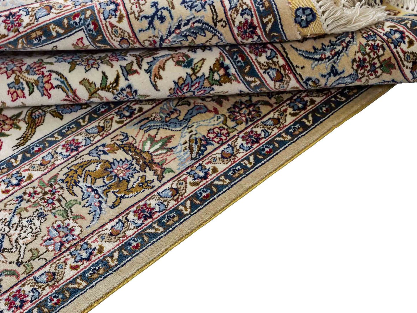 Sehr feiner, handgeknüpfter Khademi Ghom Orientteppich aus Seide, weiß, blau. 154x94 cm. Vertrieb durch Jupiter Intl.