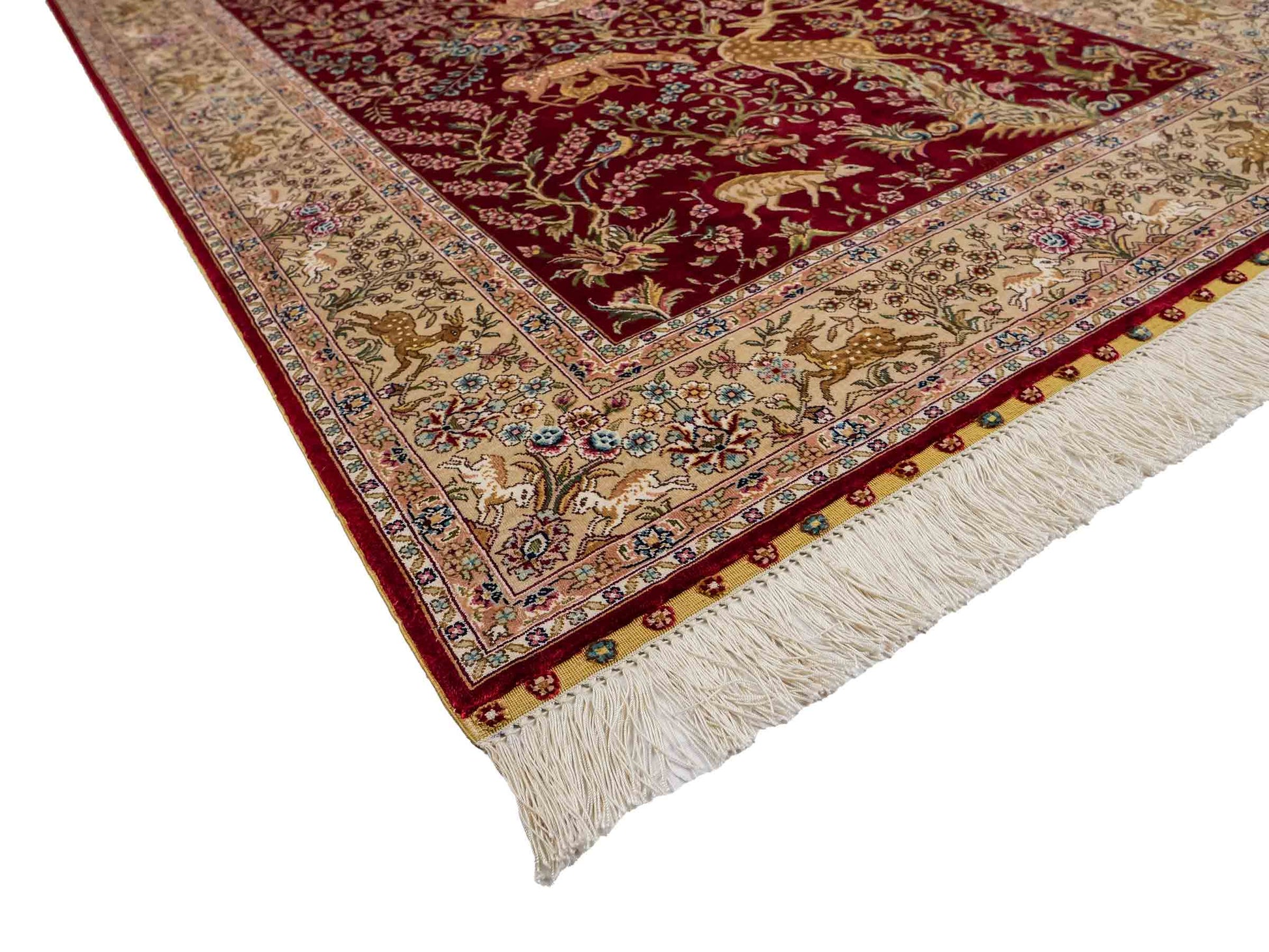 Sehr feiner, handgeknüpfter, chinesischer Khademi Ghom Orientteppich aus Seide, rot, creme. 154x94 cm. Vertrieb durch Jupiter Intl.