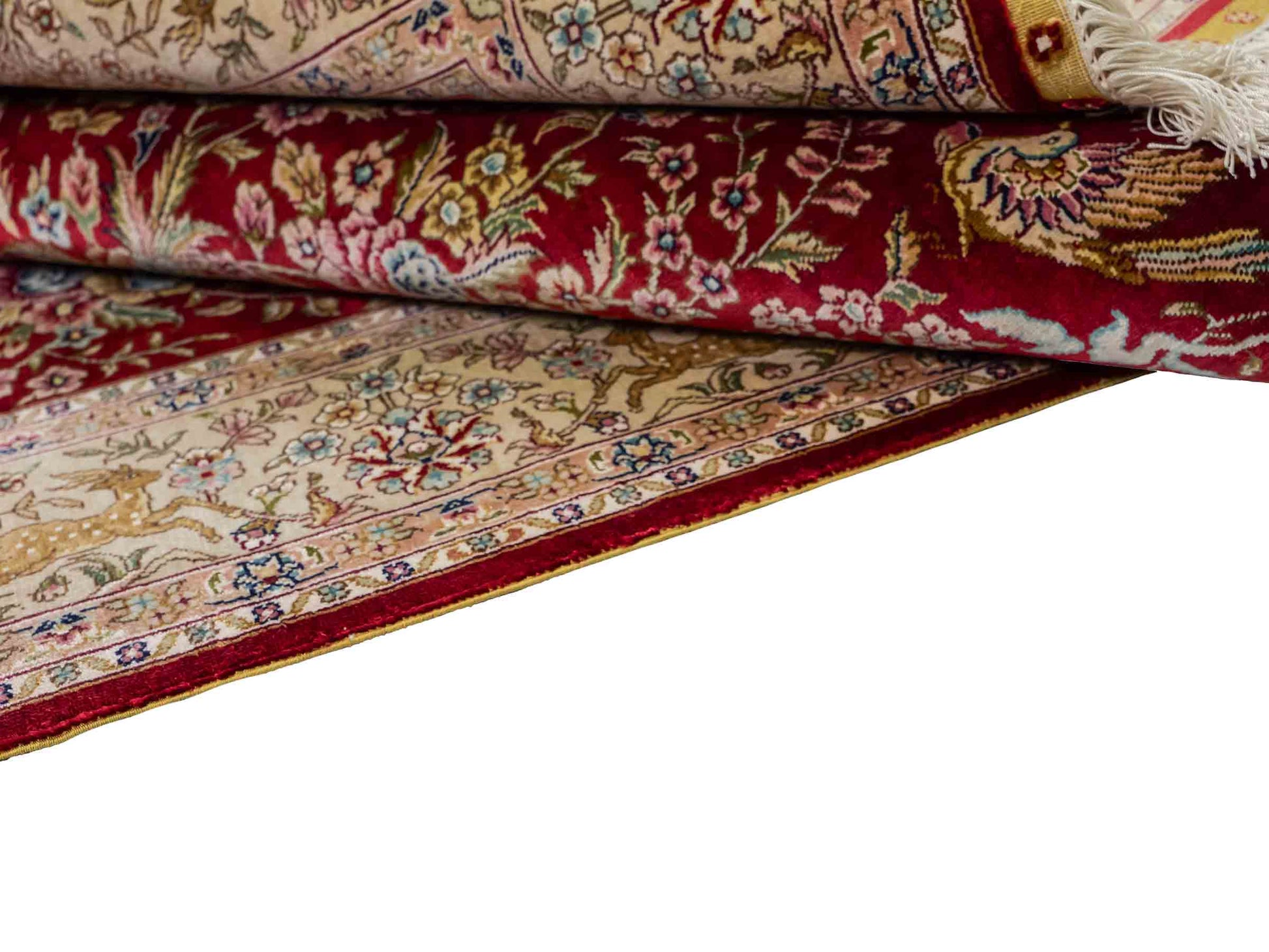 Sehr feiner, handgeknüpfter, chinesischer Khademi Ghom Orientteppich aus Seide, rot, creme. 154x94 cm. Vertrieb durch Jupiter Intl.
