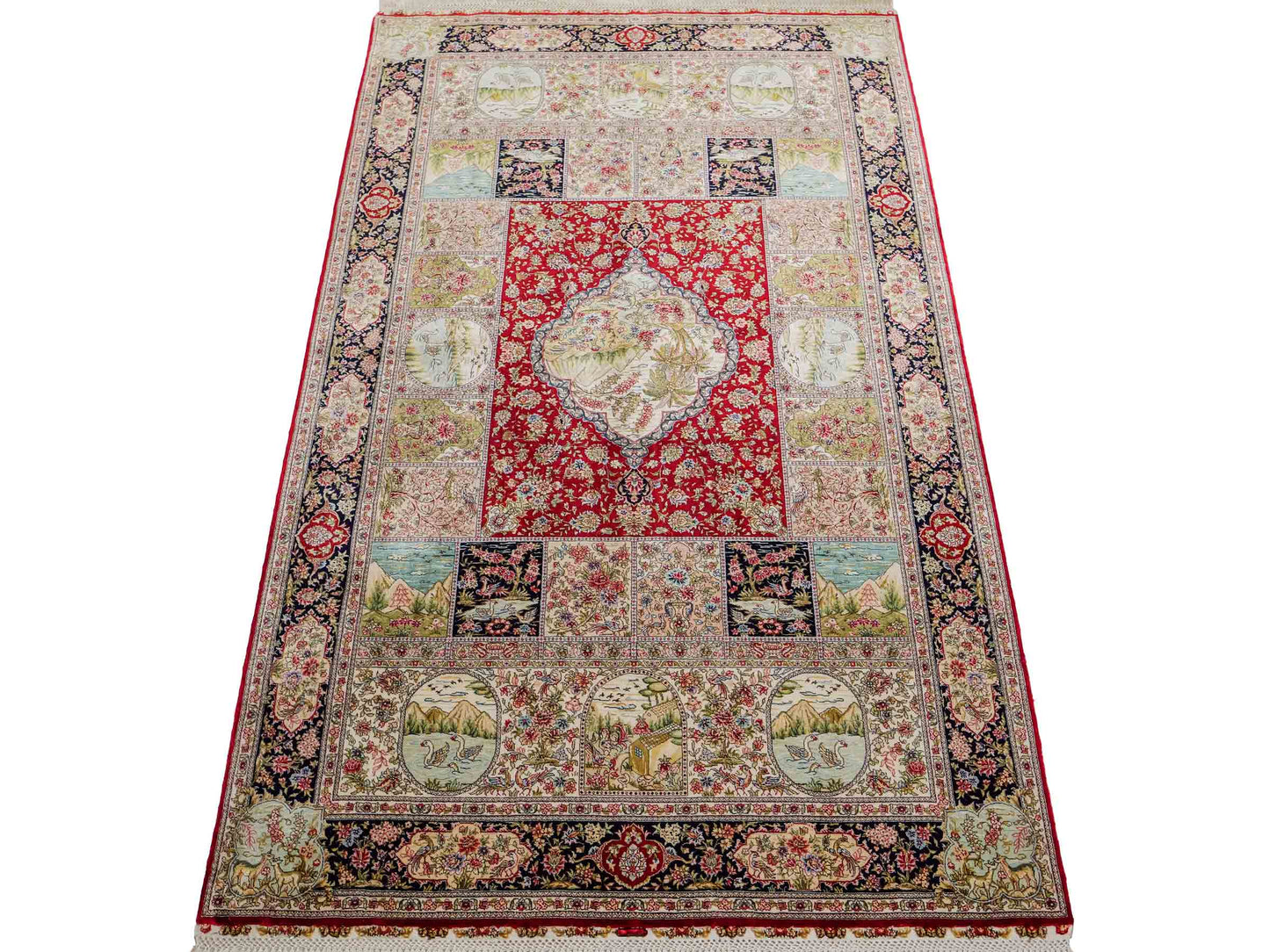 Extrem feiner, handgeknüpfter Khademi Ghom Orientteppich aus Seide, rot, blau, multicolor. 155x93 cm. Vertrieb durch Jupiter Intl.