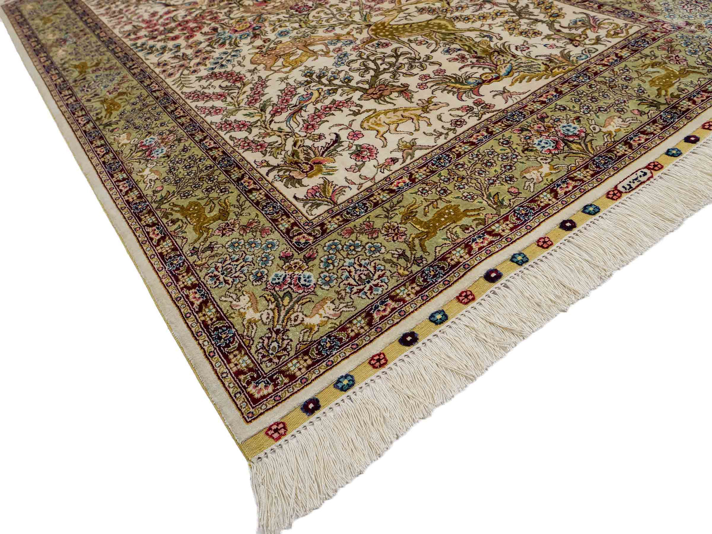Sehr feiner, handgeknüpfter Khademi Orientteppich mit Ghom  Design aus reiner Seide, creme, weiß, beige. 155x95 cm. Vertrieb durch Jupiter Intl.