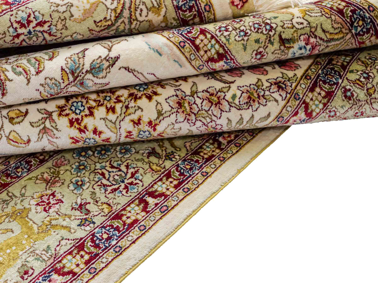 Sehr feiner, handgeknüpfter Khademi Orientteppich mit Ghom  Design aus reiner Seide, creme, weiß, beige. 155x95 cm. Vertrieb durch Jupiter Intl.