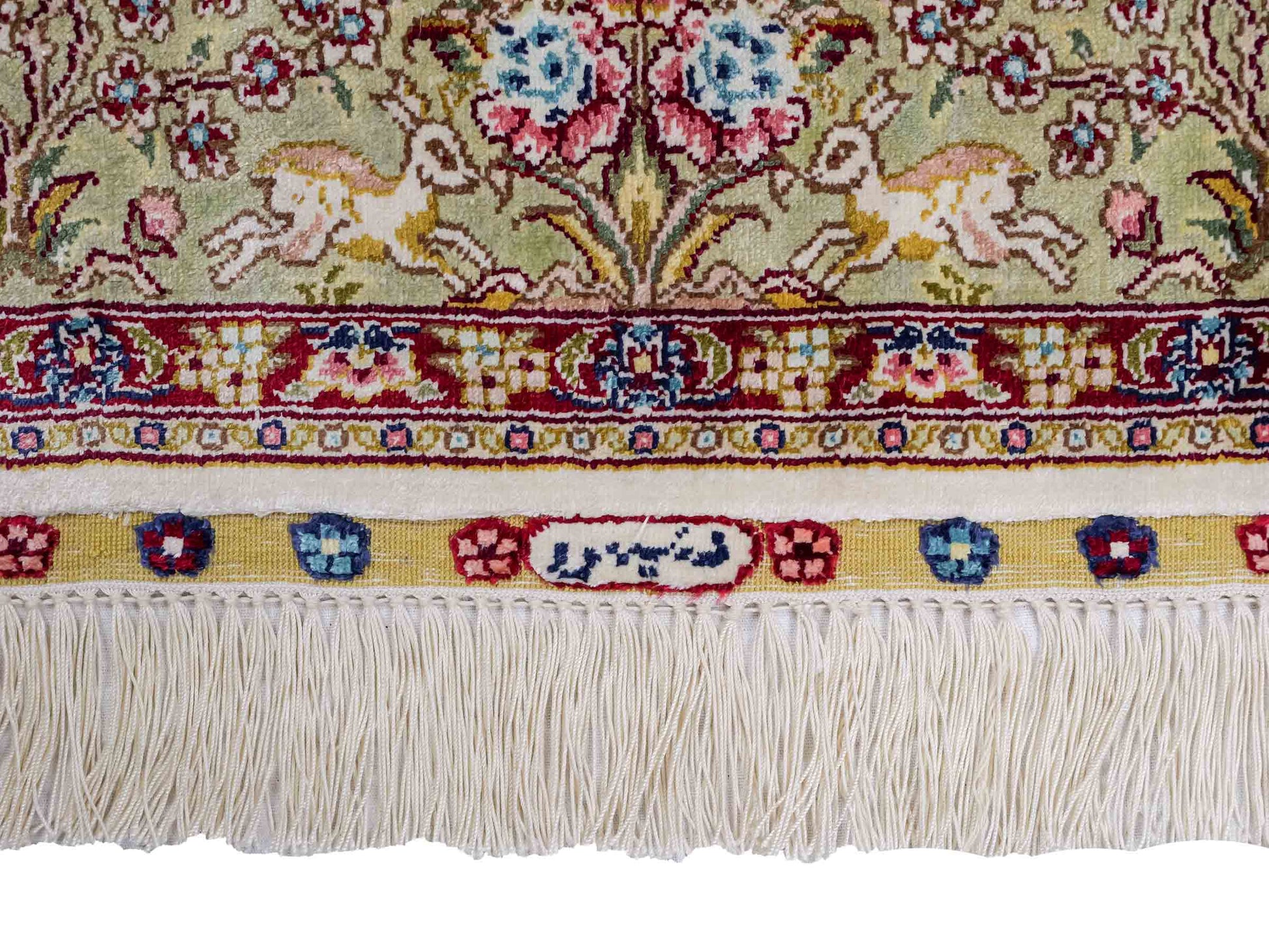 Sehr feiner, handgeknüpfter Khademi Orientteppich mit Ghom  Design aus reiner Seide, creme, weiß, beige. 155x95 cm. Vertrieb durch Jupiter Intl.