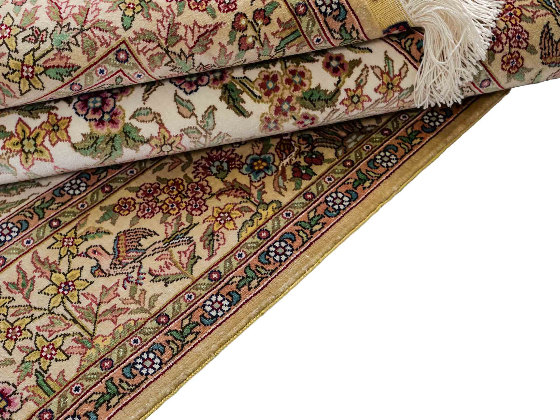 Sehr feiner, handgeknüpfter Khademi Orientteppich mit Ghom Design aus reiner Seide, creme, weiß, beige. 156x94 cm. Vertrieb durch Jupiter Intl.